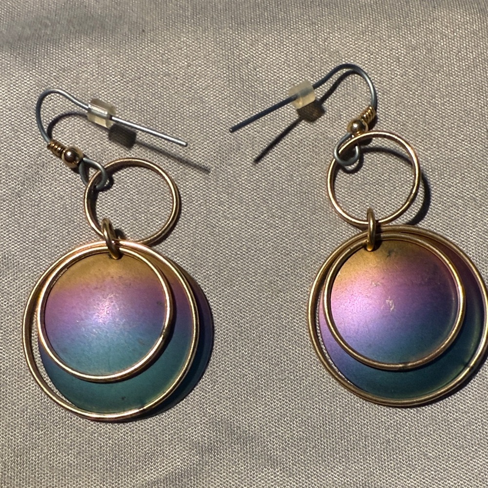 Vintage Holly Yashi Iridescent Gold-Tone Dangle Earrings